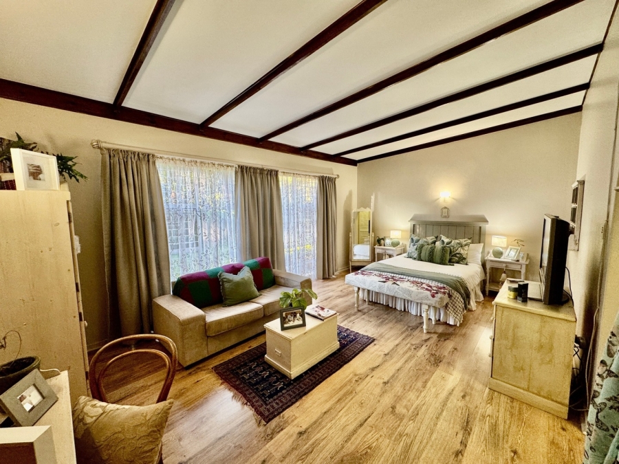 5 Bedroom Property for Sale in Van Der Hoff Park North West